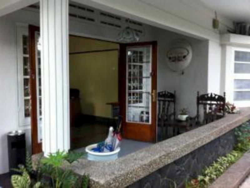 La Nostalgie Boutique Guest House Bandung Exterior foto